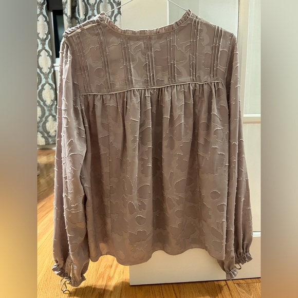 Aritzia embroidered blouse - Picture 2 of 2